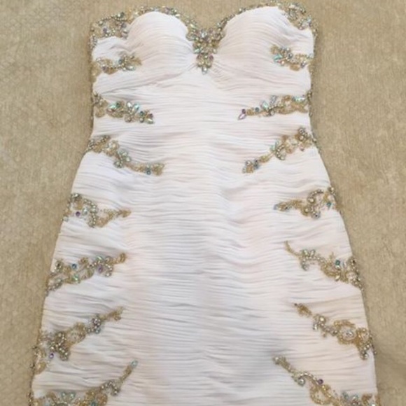 White Chiffon Cocktail Dress By Alyce - Picture 2 of 5